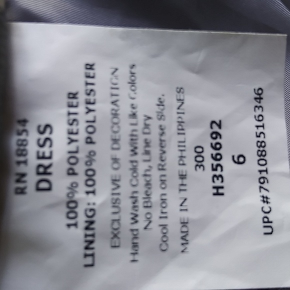 Dress - Picture 9 of 11